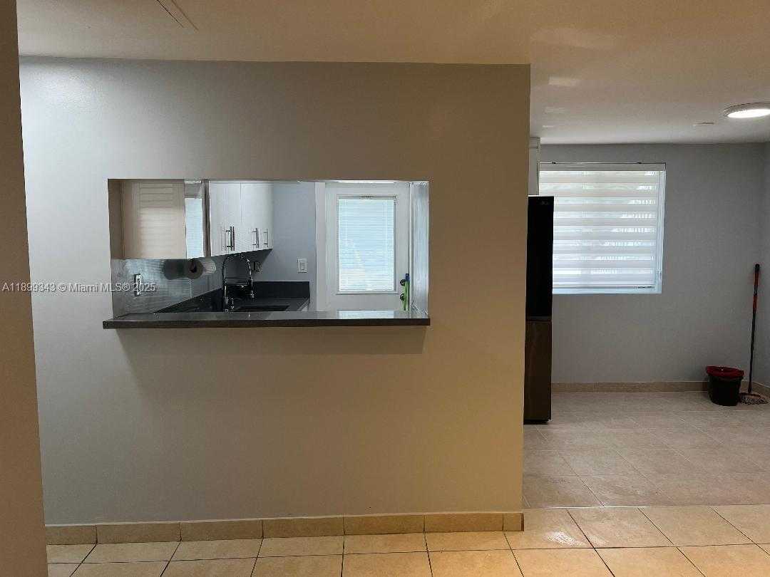 Small Image of 1300 LINCOLN RD #A101, Miami Beach Number 10