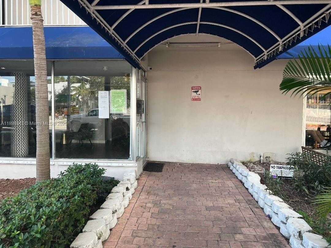 Small Image of 1300 LINCOLN RD #A101, Miami Beach Number 2