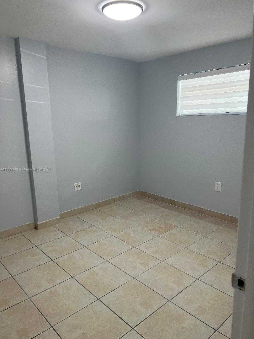 Small Image of 1300 LINCOLN RD #A101, Miami Beach Number 22