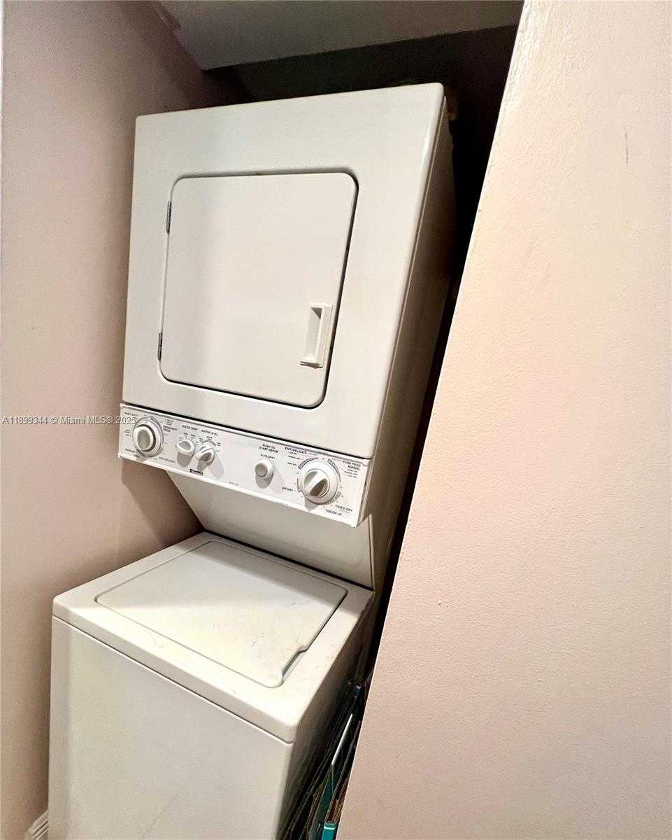 Small Image of 9915 WEST OKEECHOBEE RD #2-506, Hialeah Gardens Number 15