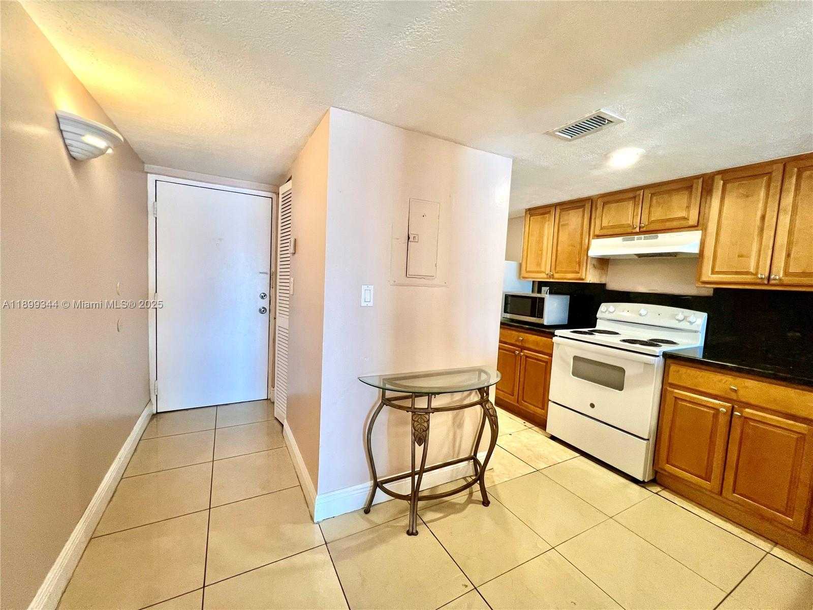 Small Image of 9915 WEST OKEECHOBEE RD #2-506, Hialeah Gardens Number 3