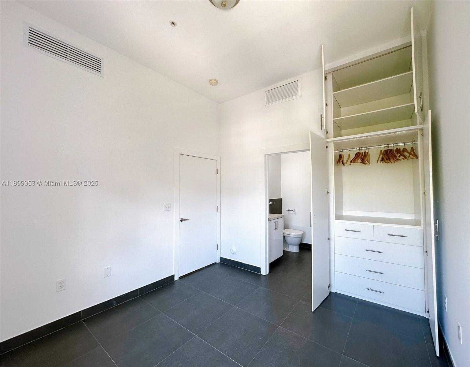 Small Image of 1600 EUCLID AVE #207, Miami Beach Number 7