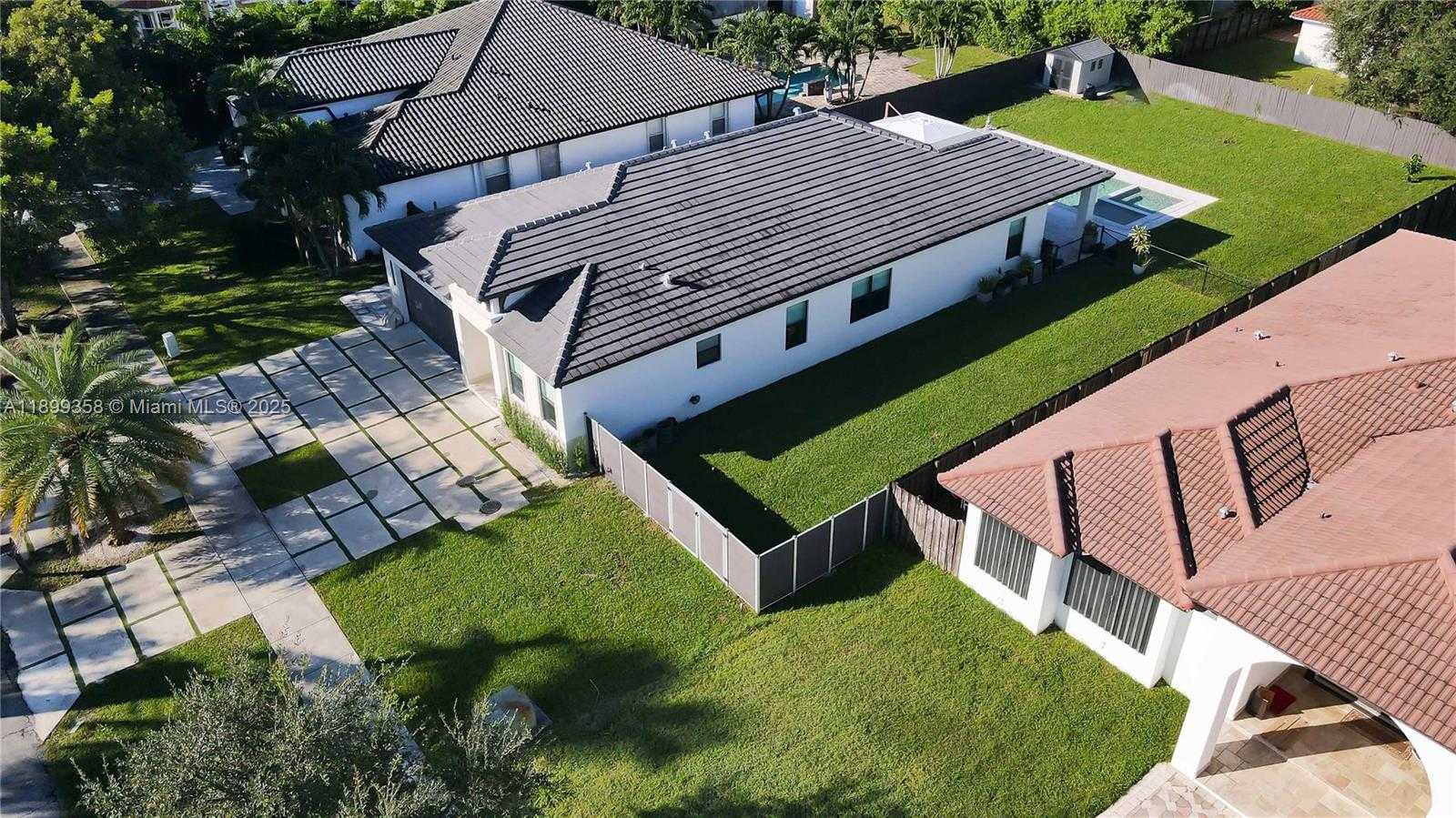 Small Image of 17320 SOUTH WEST 92ND CT, Palmetto Bay Number 29