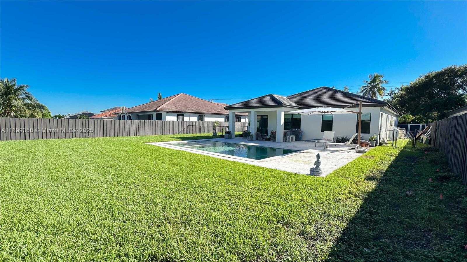 Small Image of 17320 SOUTH WEST 92ND CT, Palmetto Bay Number 31
