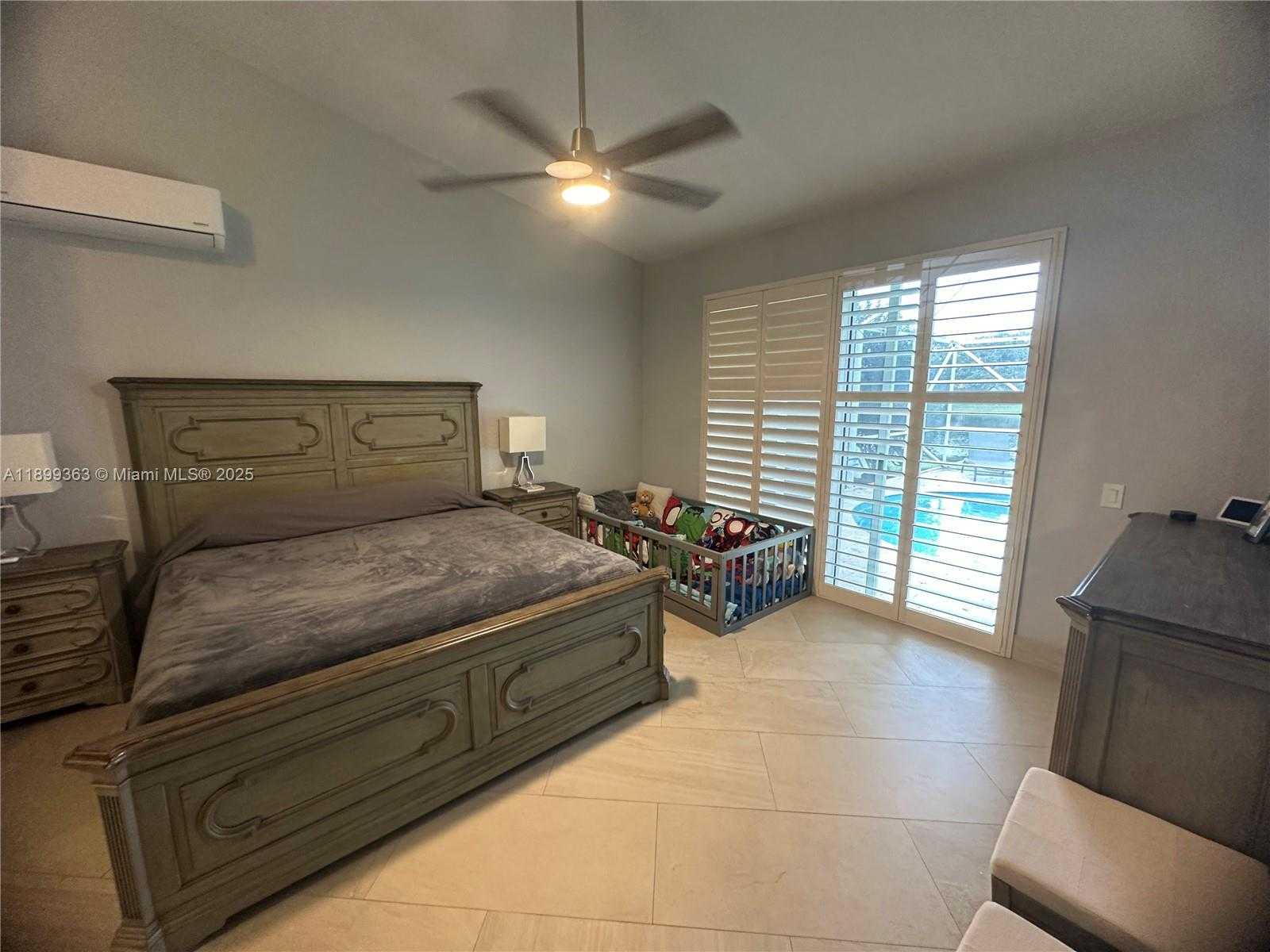 Small Image of 1888 WATER RIDGE DR #1888, Weston Number 23