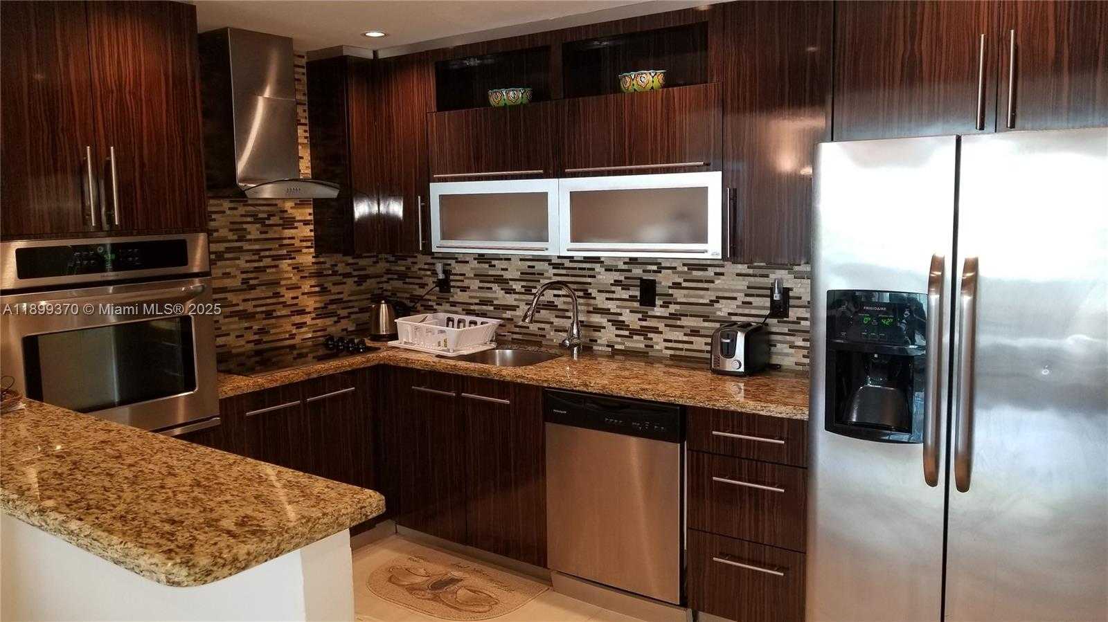 Small Image of 19390 COLLINS AVE #318, Sunny Isles Beach Number 3