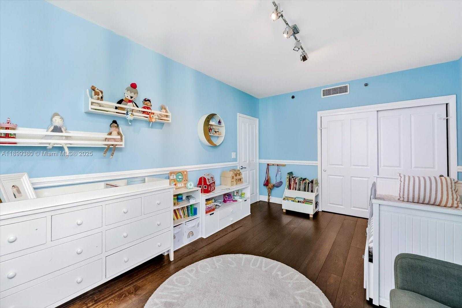 Small Image of 2127 BRICKELL AVE #2005, Miami Number 22