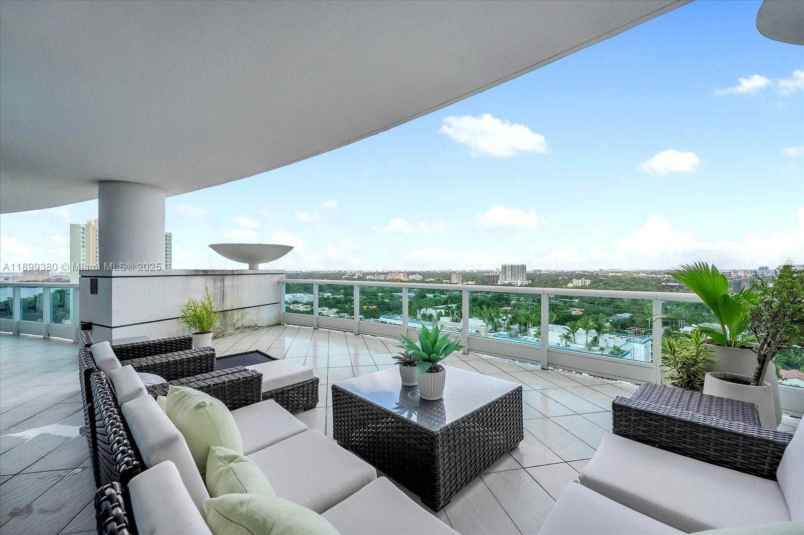 Small Image of 2127 BRICKELL AVE #2005, Miami Number 31