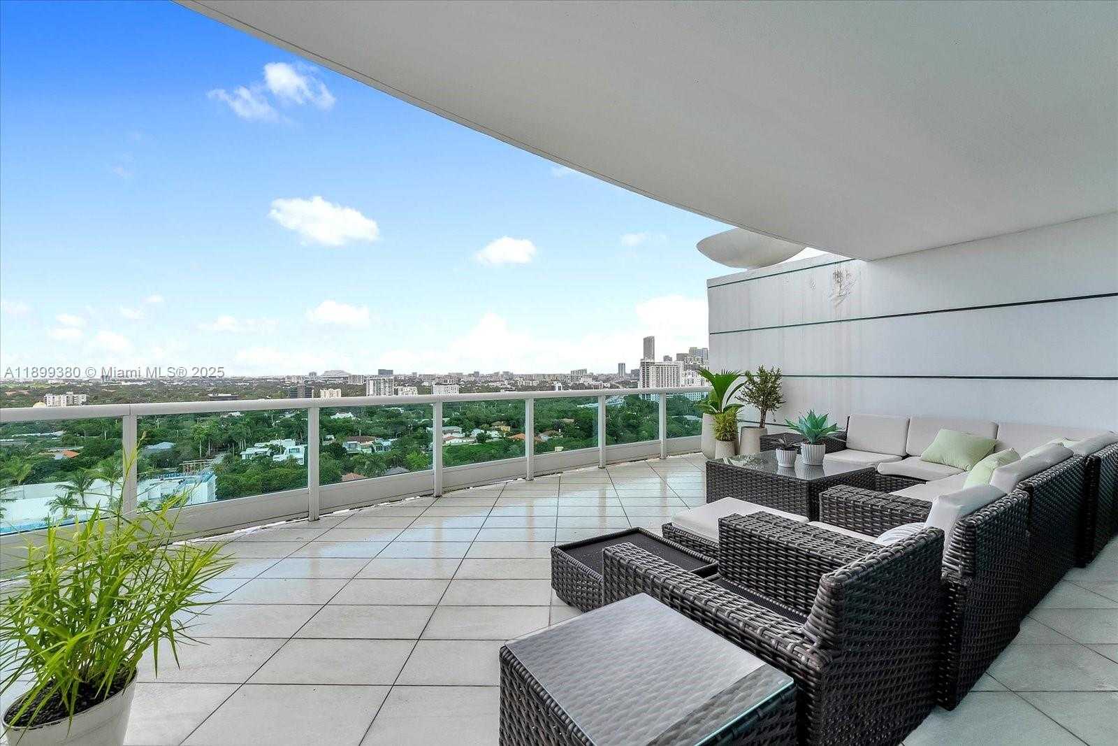 Small Image of 2127 BRICKELL AVE #2005, Miami Number 32