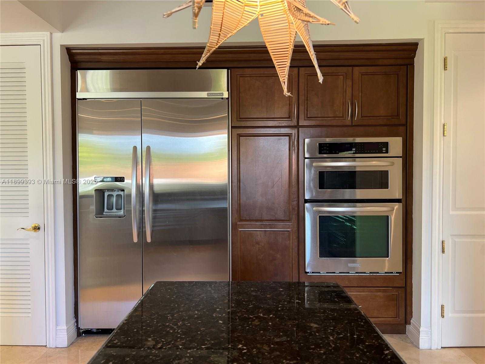 Small Image of 573 SATINWOOD DR, Key Biscayne Number 11