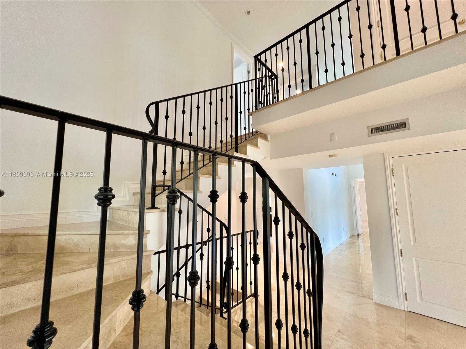 Small Image of 573 SATINWOOD DR, Key Biscayne Number 18