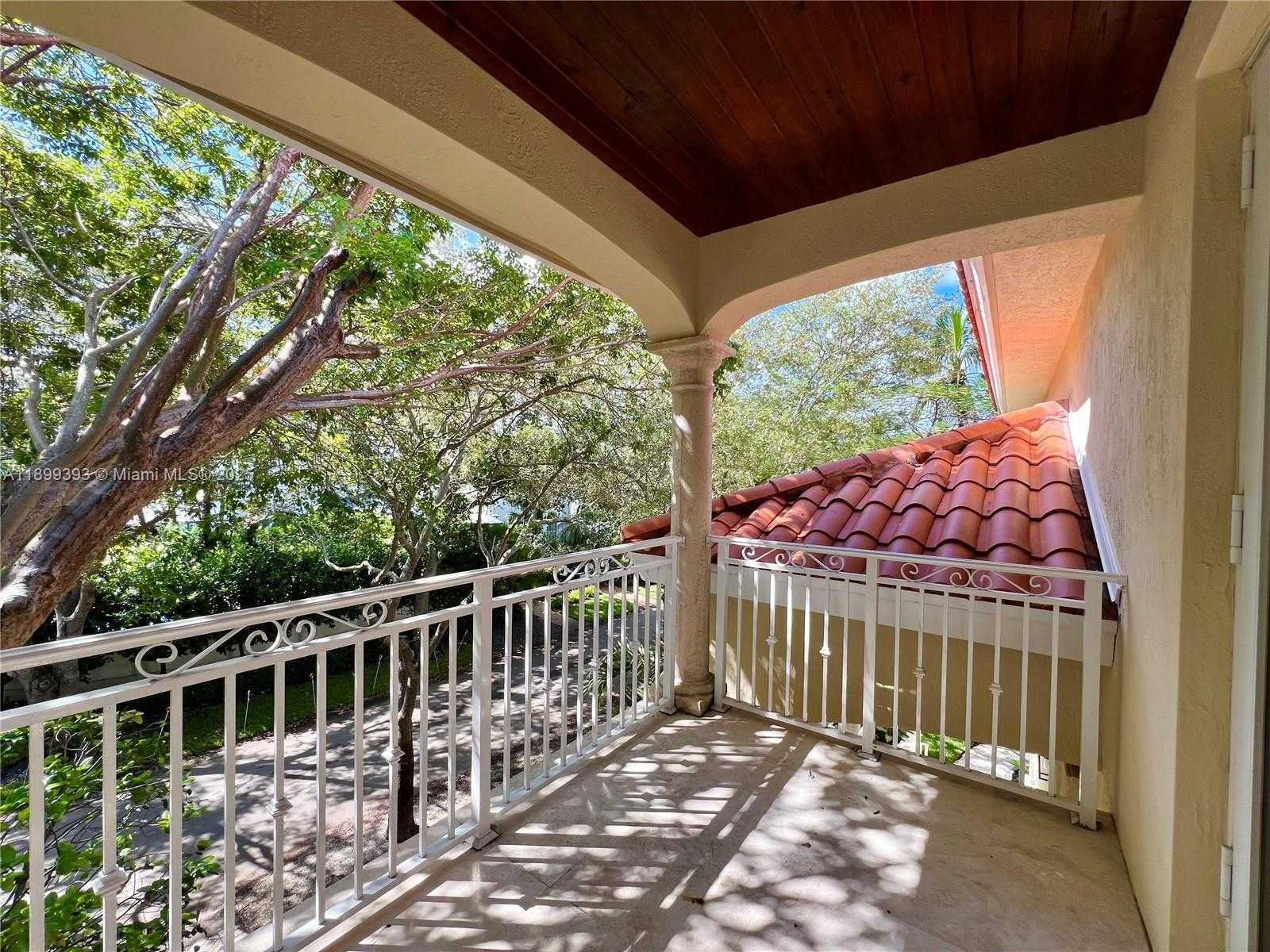 Small Image of 573 SATINWOOD DR, Key Biscayne Number 24