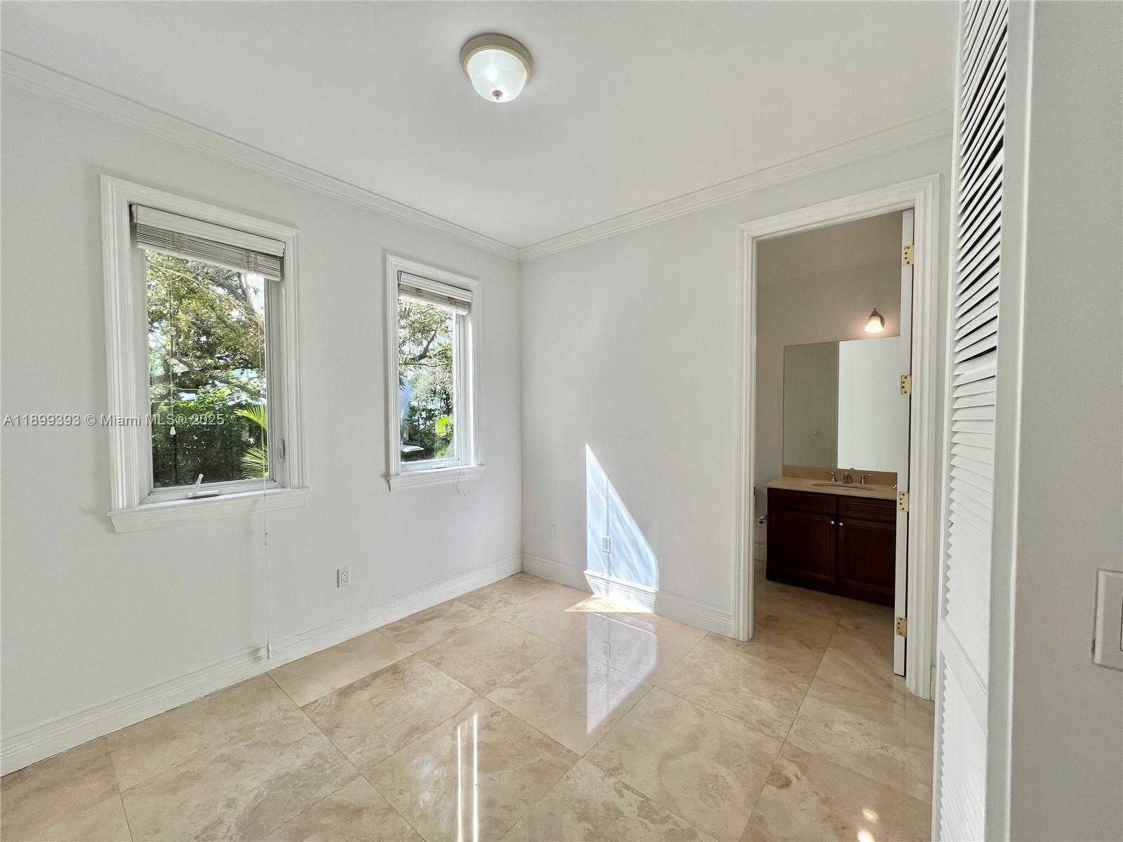 Small Image of 573 SATINWOOD DR, Key Biscayne Number 30