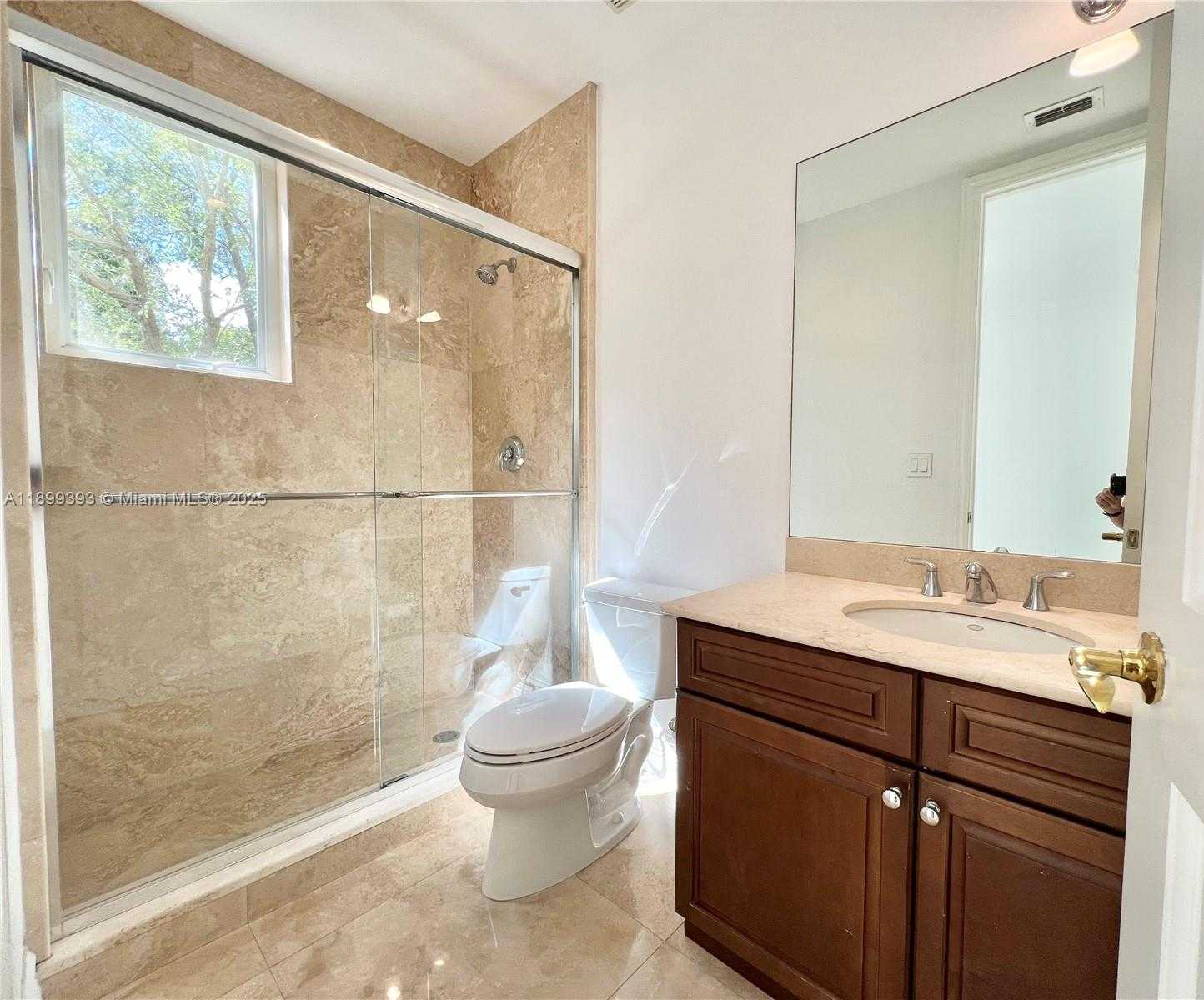 Small Image of 573 SATINWOOD DR, Key Biscayne Number 31