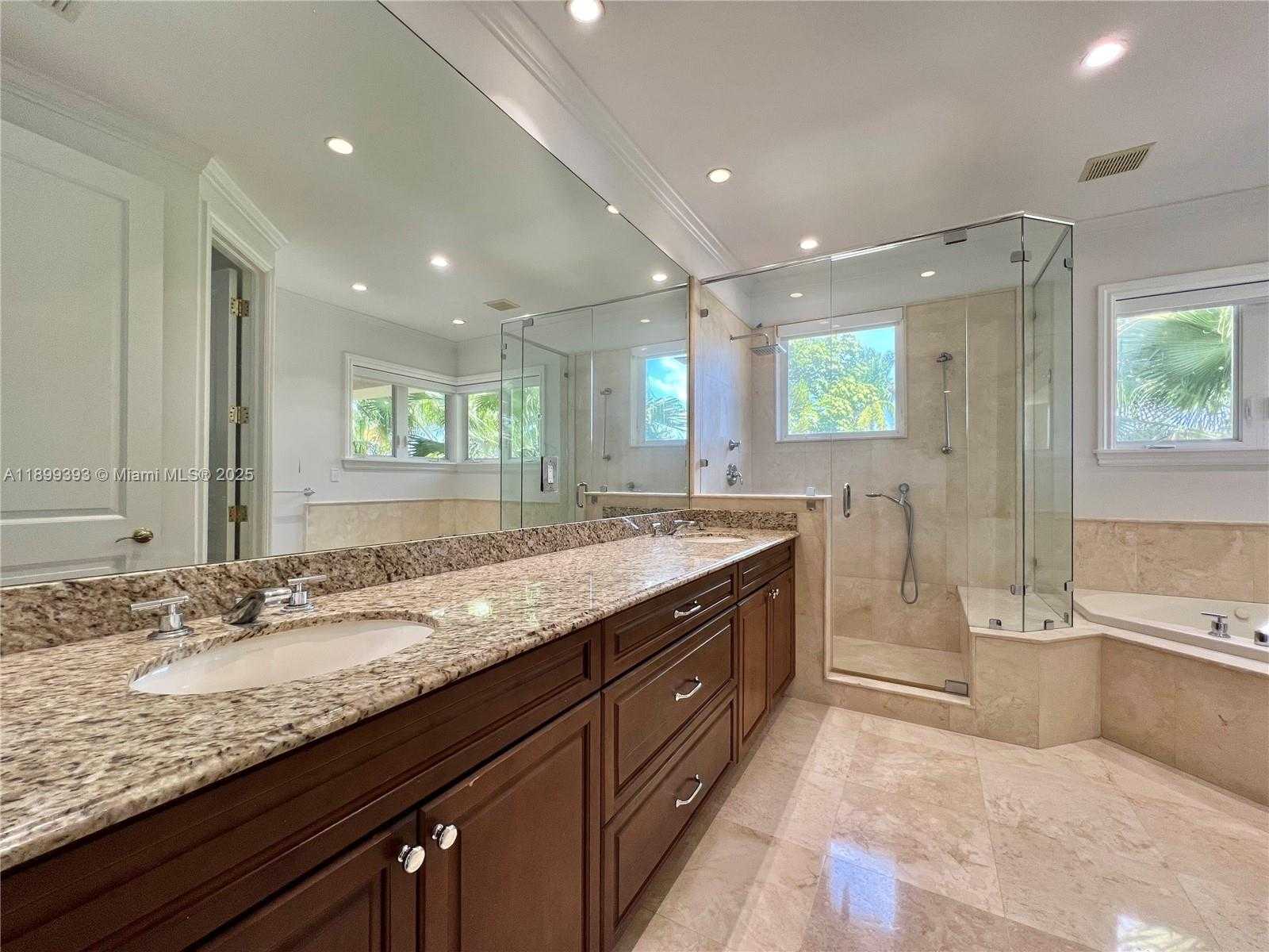 Small Image of 573 SATINWOOD DR, Key Biscayne Number 33