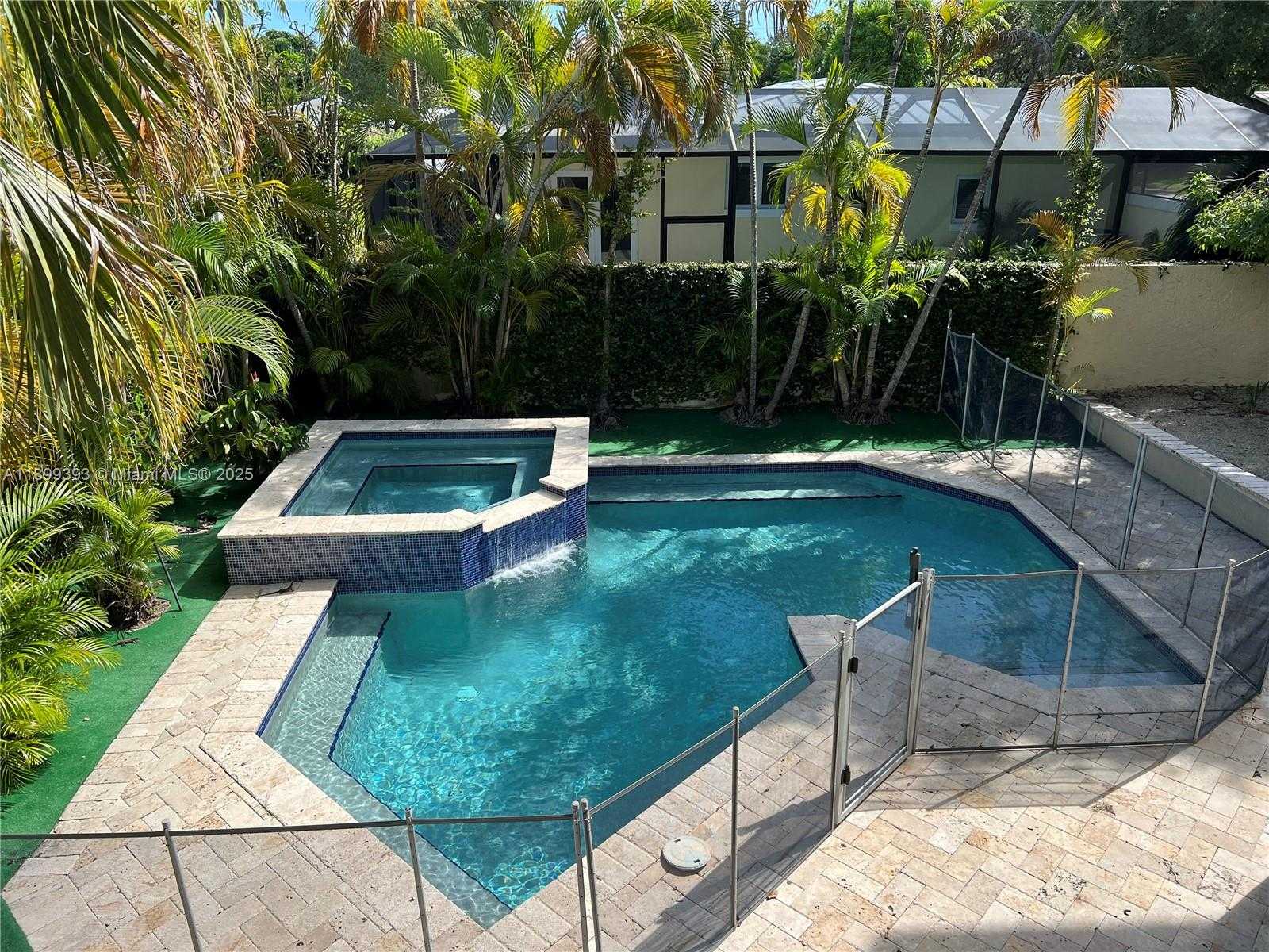 Small Image of 573 SATINWOOD DR, Key Biscayne Number 44