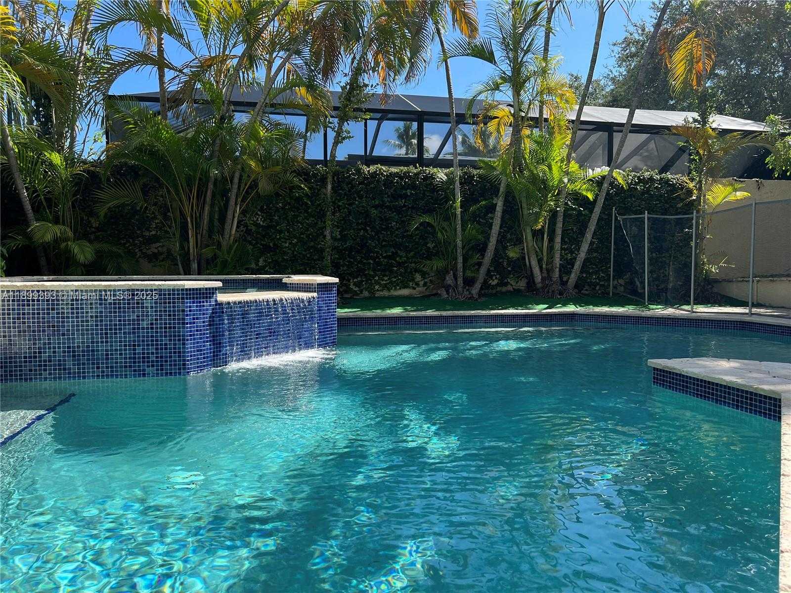 Small Image of 573 SATINWOOD DR, Key Biscayne Number 47