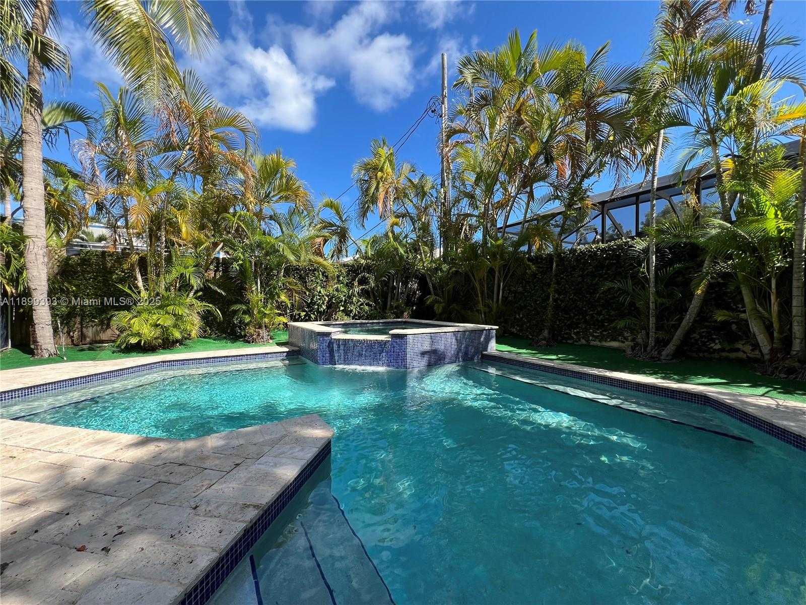 Small Image of 573 SATINWOOD DR, Key Biscayne Number 48