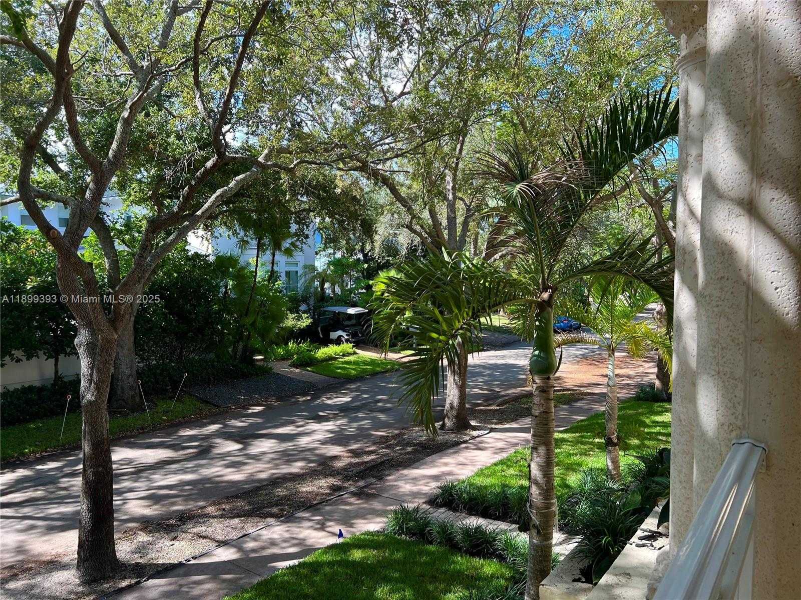 Small Image of 573 SATINWOOD DR, Key Biscayne Number 5