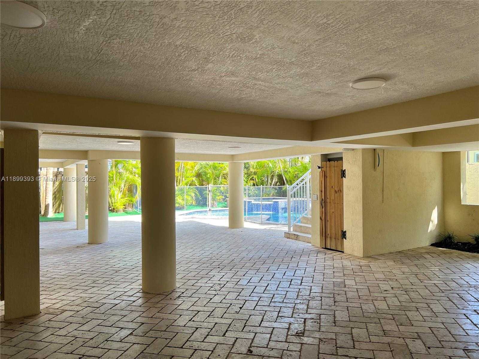 Small Image of 573 SATINWOOD DR, Key Biscayne Number 52