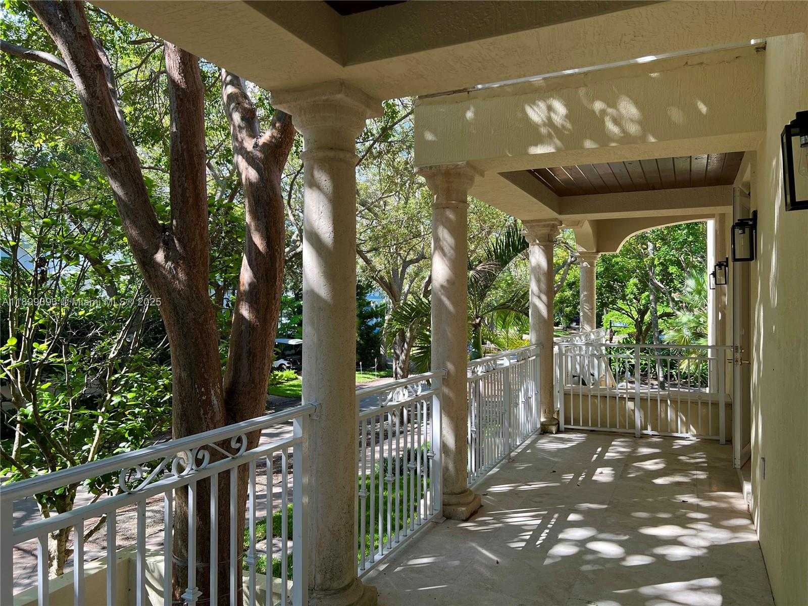 Small Image of 573 SATINWOOD DR, Key Biscayne Number 57