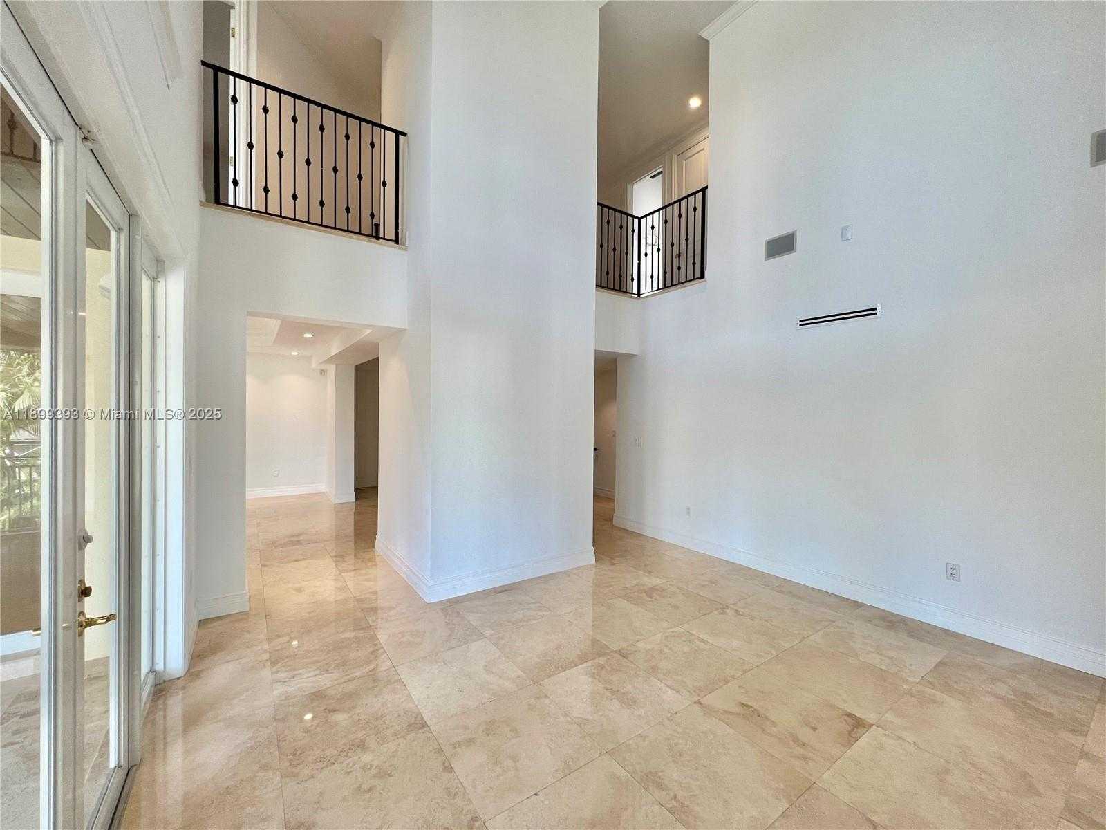 Small Image of 573 SATINWOOD DR, Key Biscayne Number 8