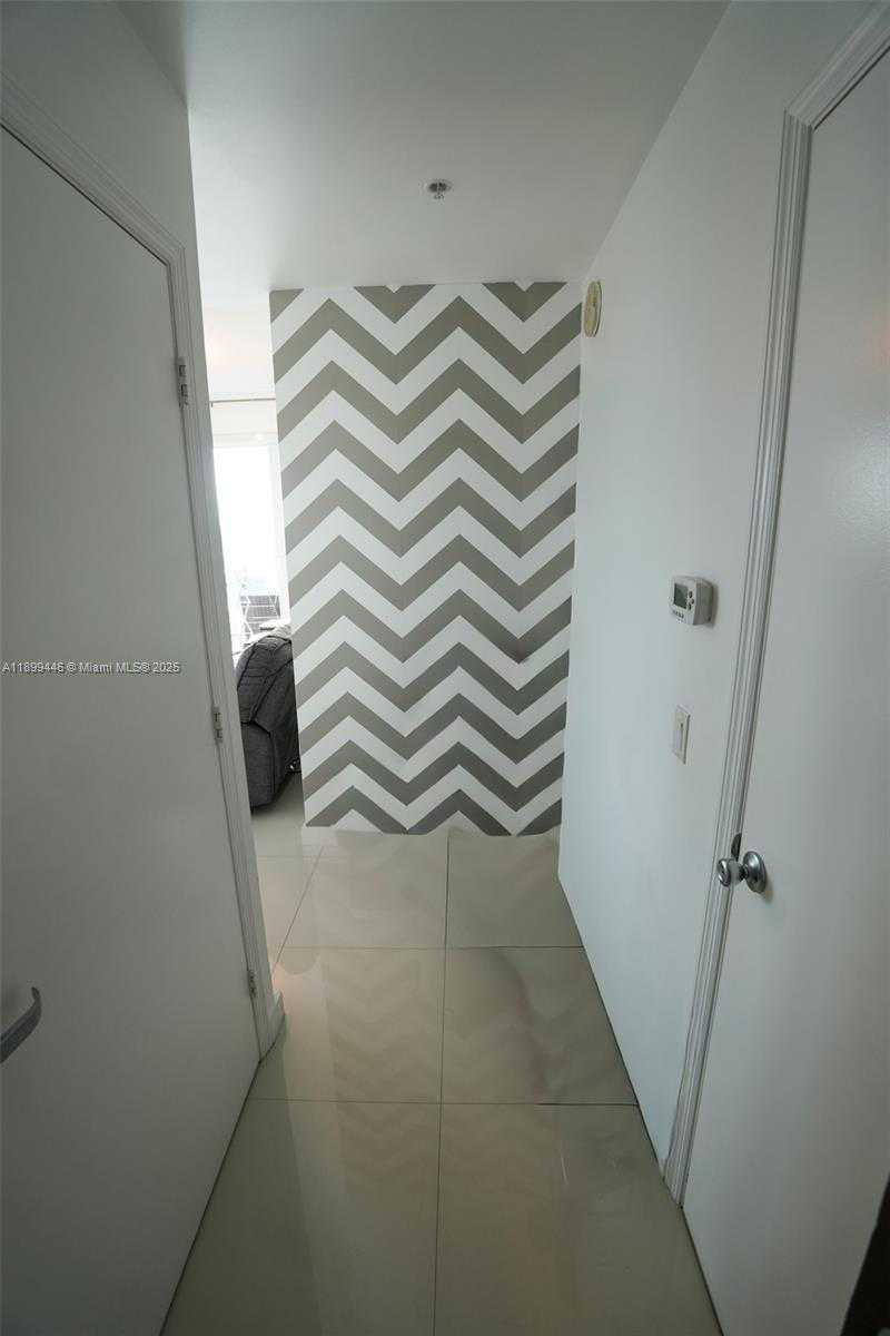 Small Image of 60 SOUTH WEST 13TH ST #1901, Miami Number 24