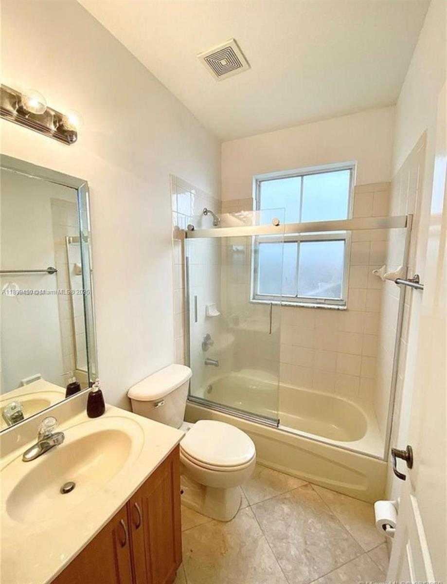 Small Image of 11350 NORTH WEST 82ND TER, Doral Number 16