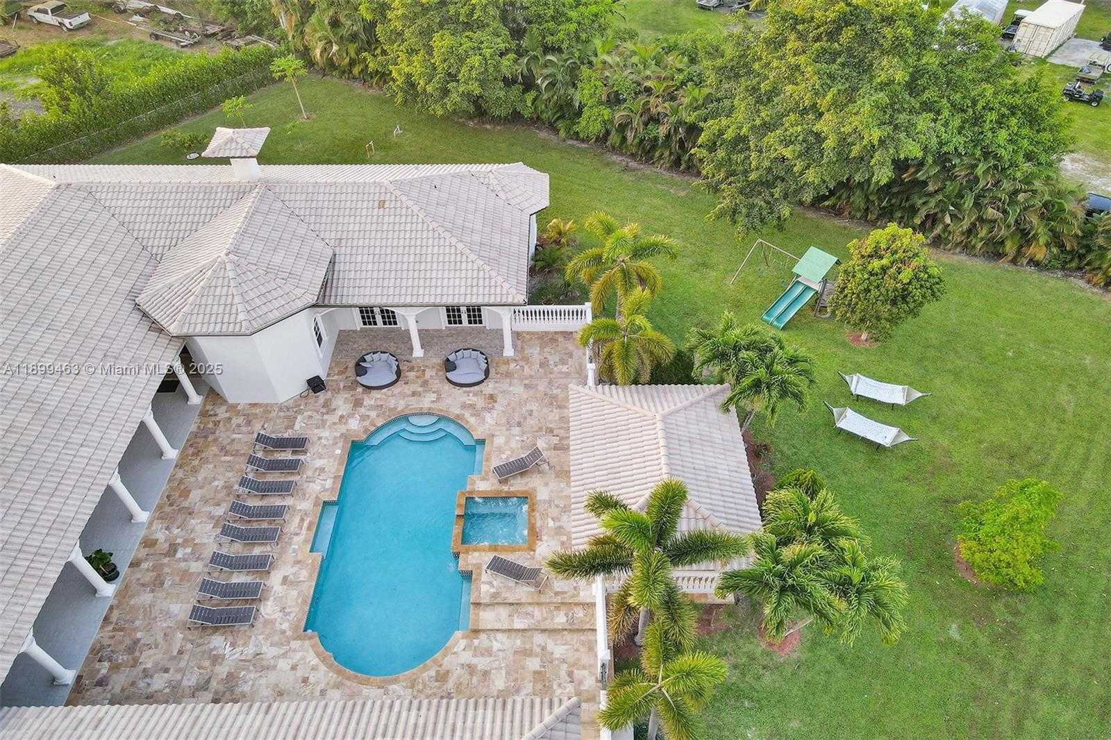 Small Image of 13751 PINE MEADOW CT, Davie Number 20