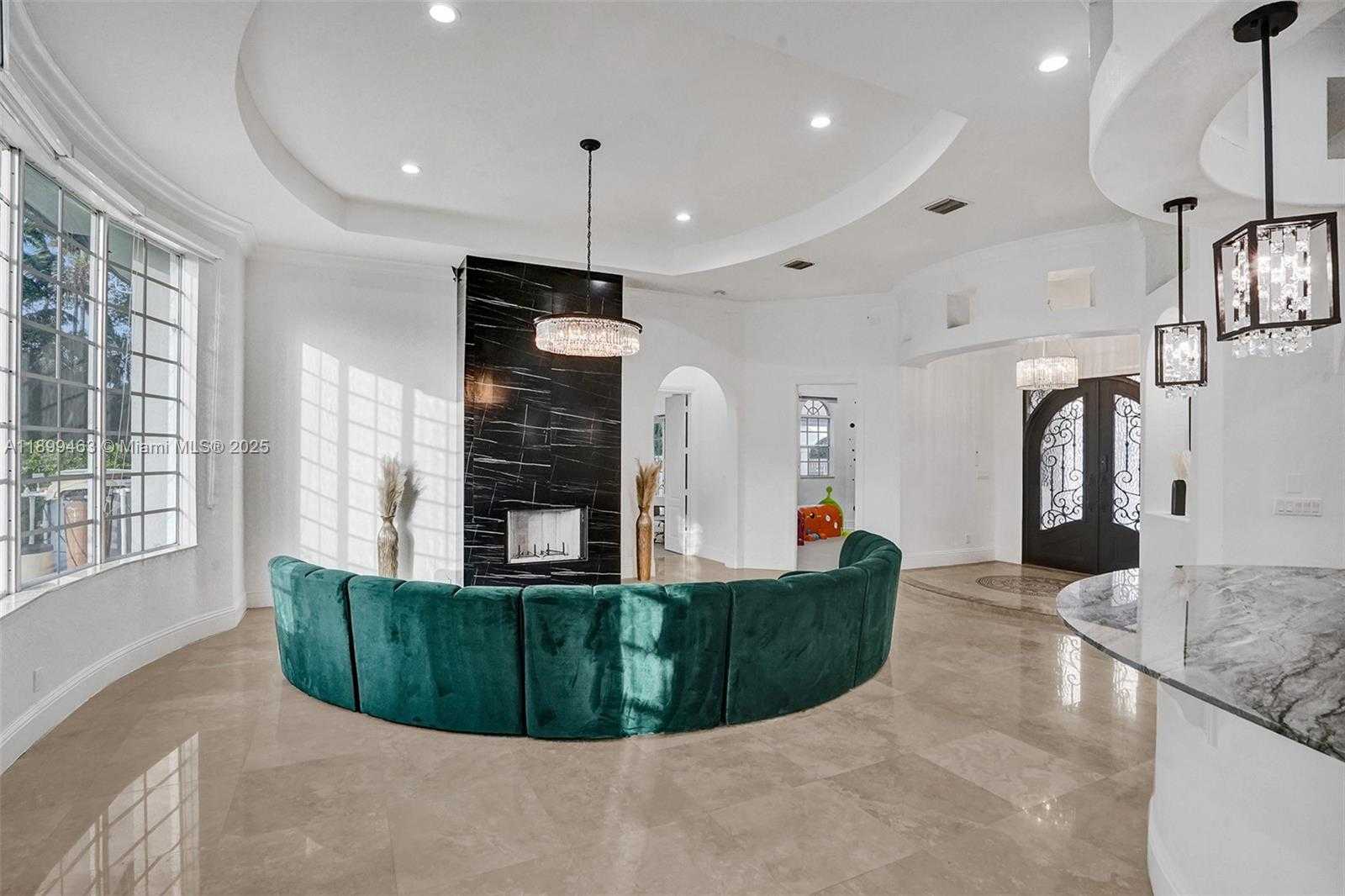 Small Image of 13751 PINE MEADOW CT, Davie Number 24