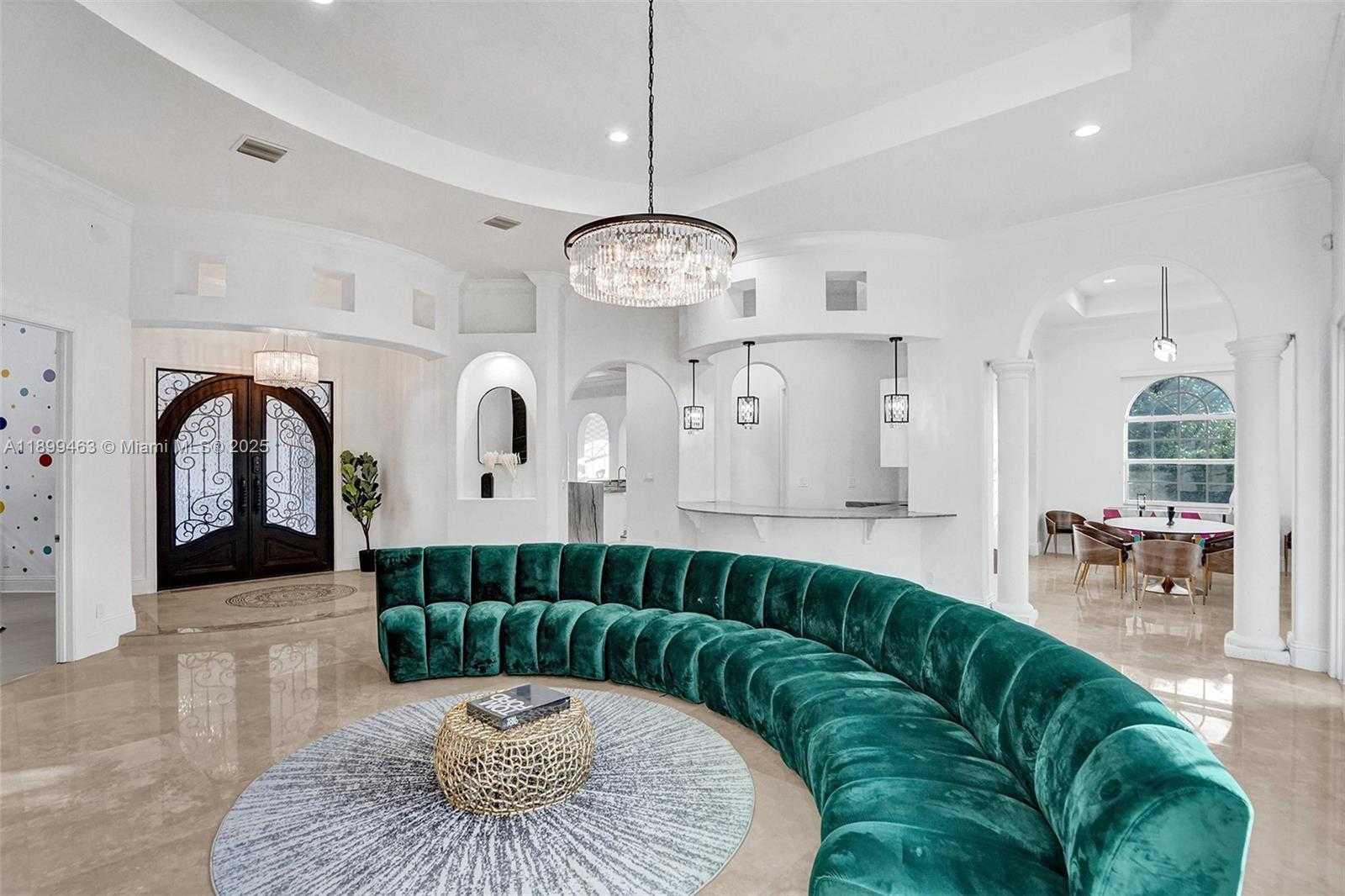 Small Image of 13751 PINE MEADOW CT, Davie Number 25