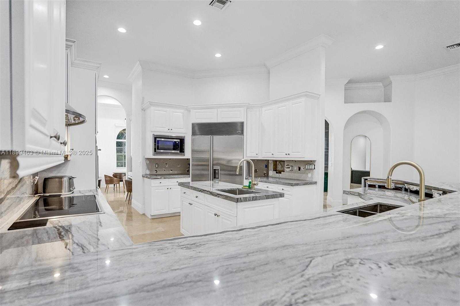 Small Image of 13751 PINE MEADOW CT, Davie Number 27