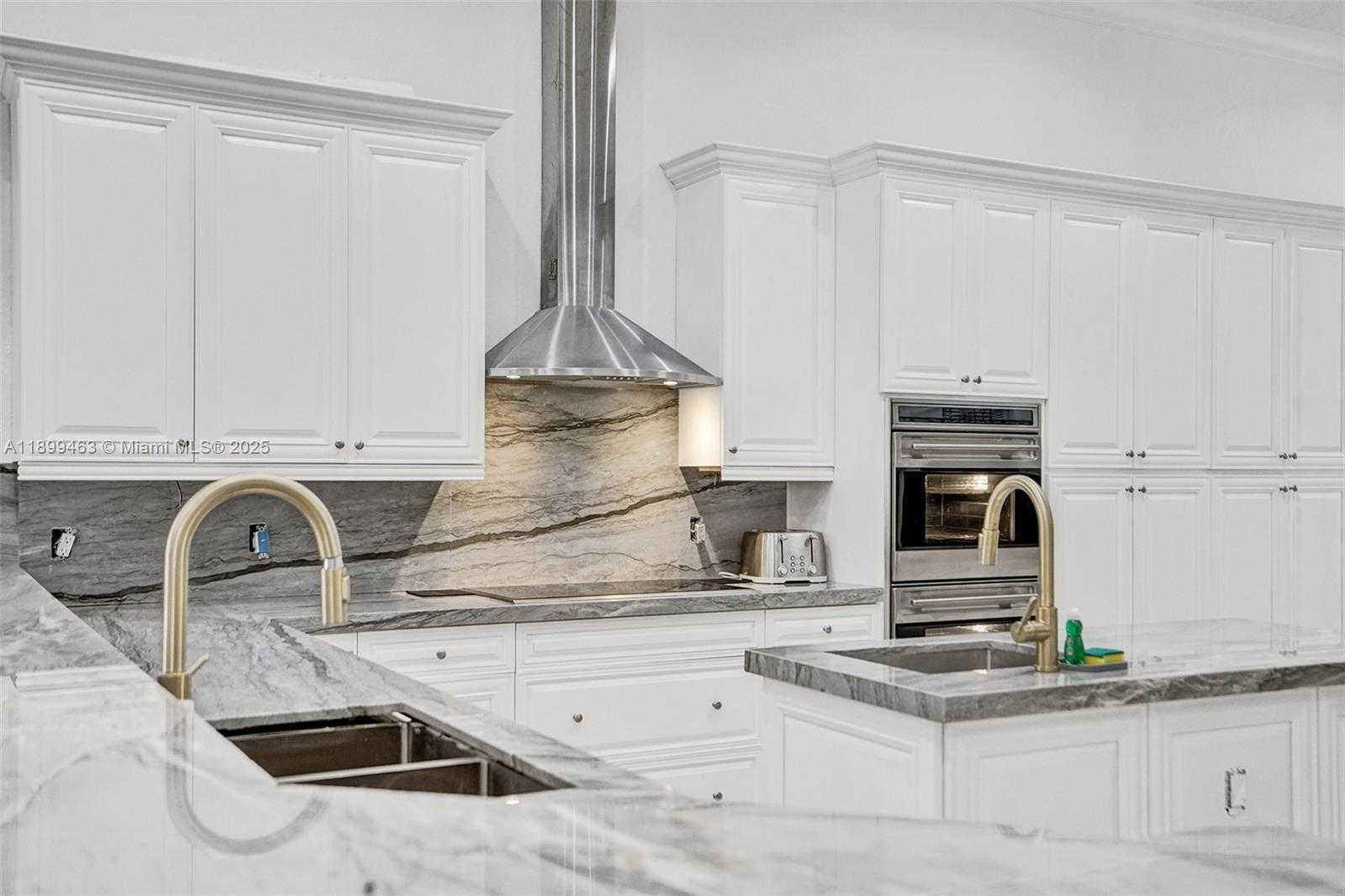 Small Image of 13751 PINE MEADOW CT, Davie Number 29