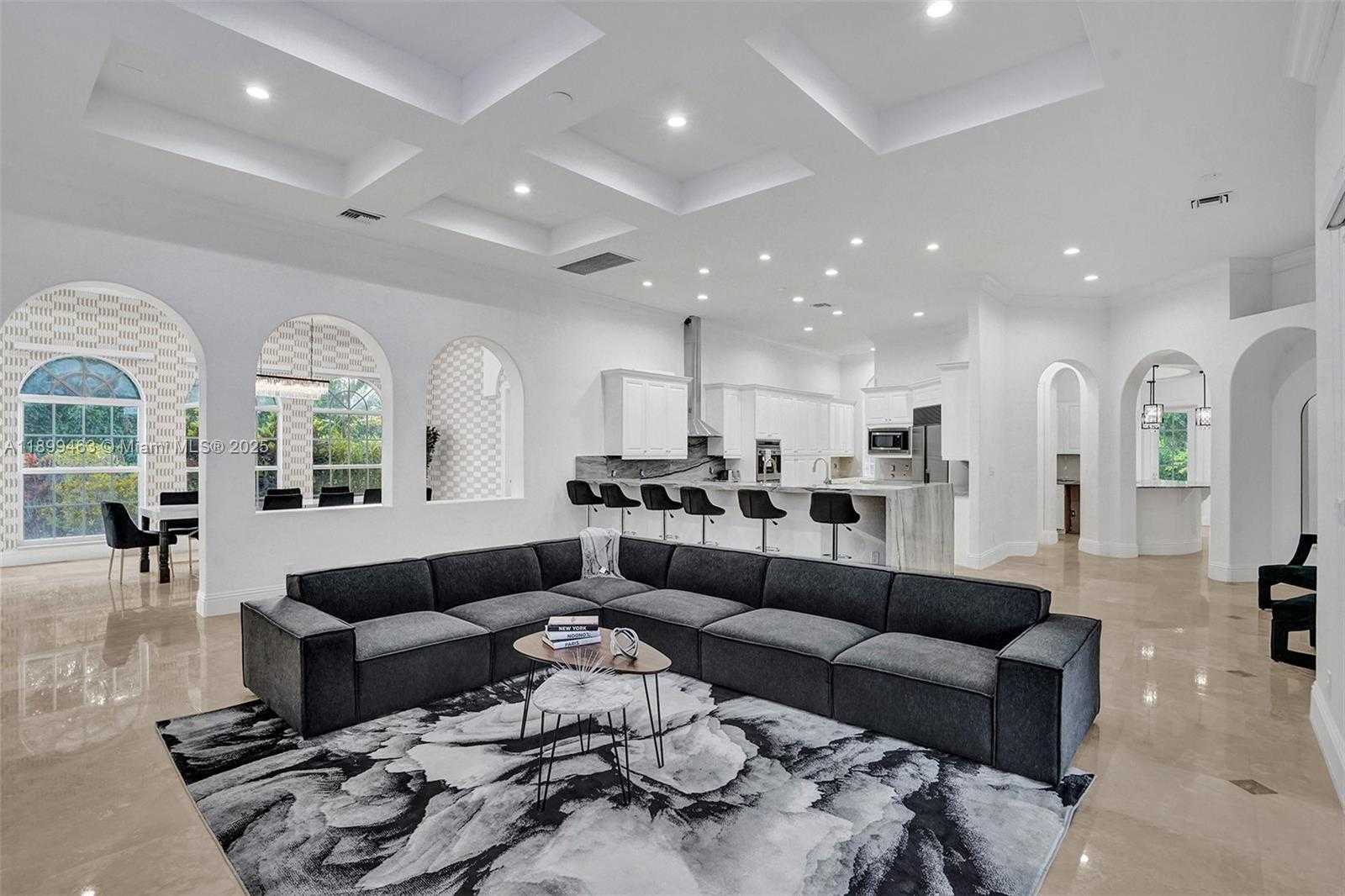Small Image of 13751 PINE MEADOW CT, Davie Number 32