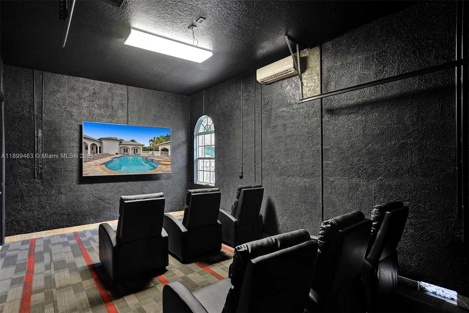 Small Image of 13751 PINE MEADOW CT, Davie Number 46