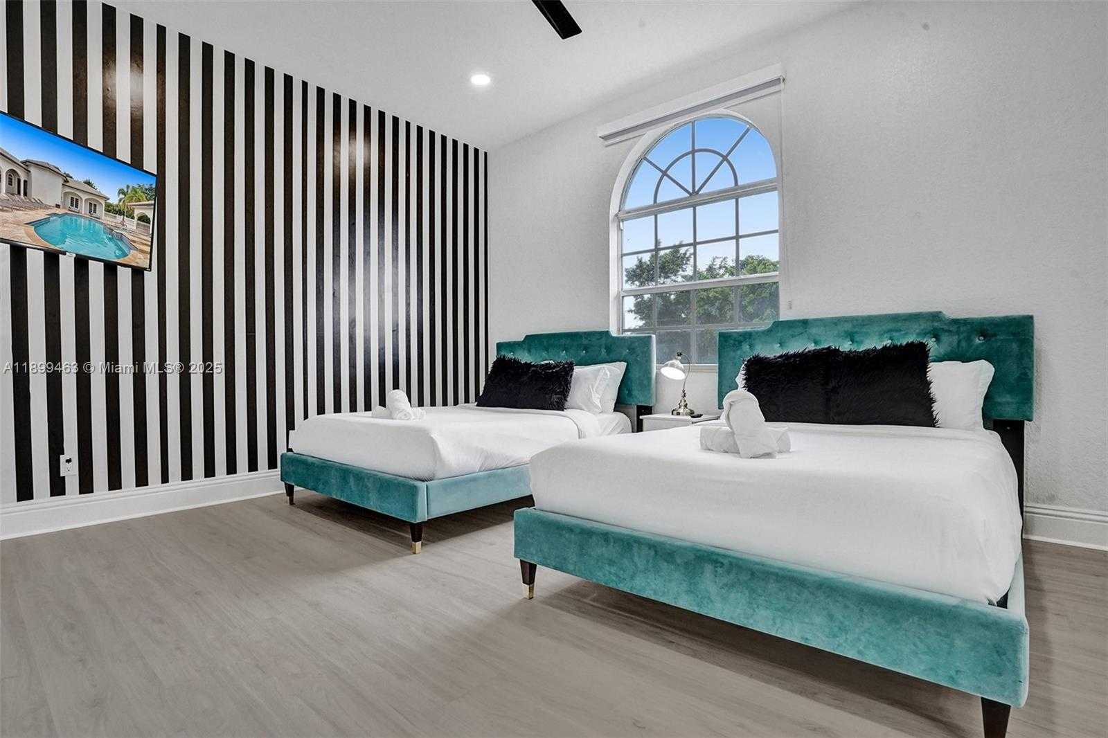 Small Image of 13751 PINE MEADOW CT, Davie Number 58