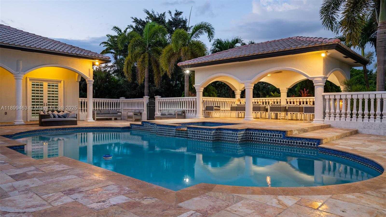 Small Image of 13751 PINE MEADOW CT, Davie Number 6