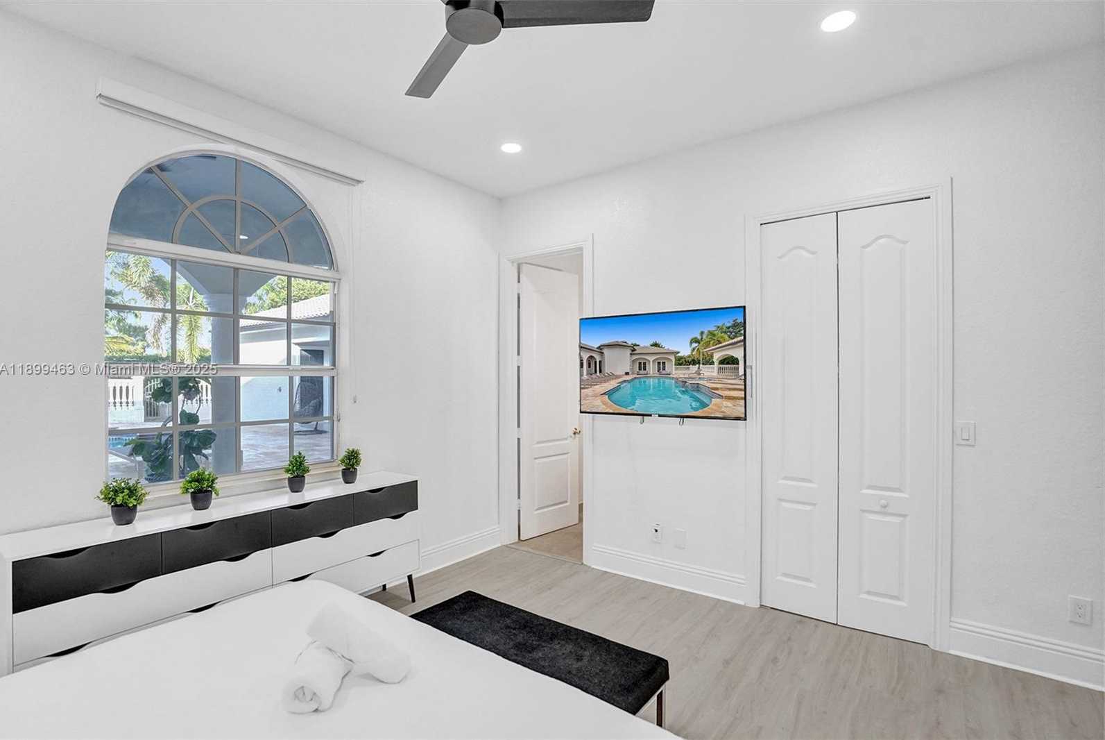 Small Image of 13751 PINE MEADOW CT, Davie Number 66