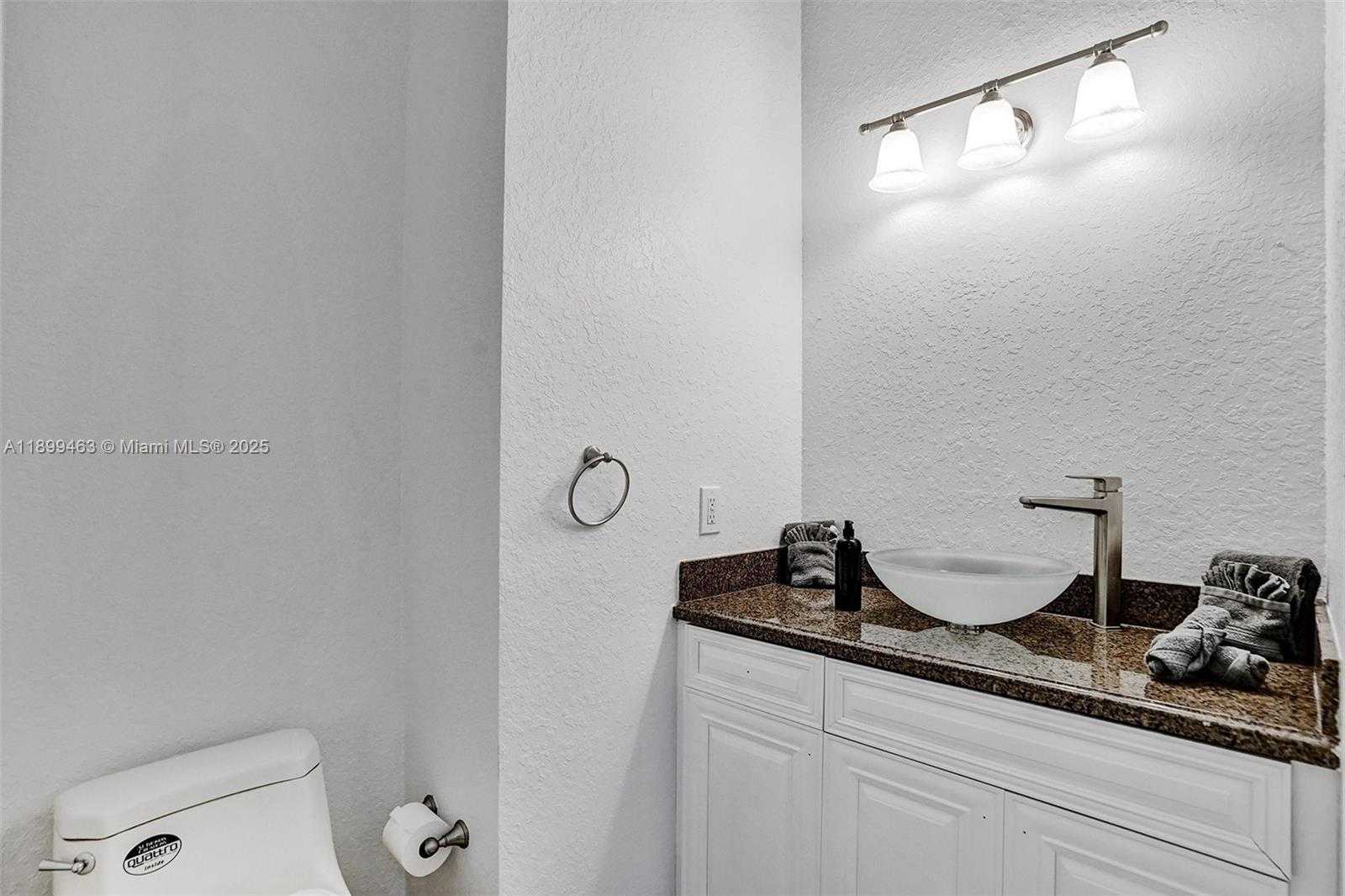 Small Image of 13751 PINE MEADOW CT, Davie Number 70
