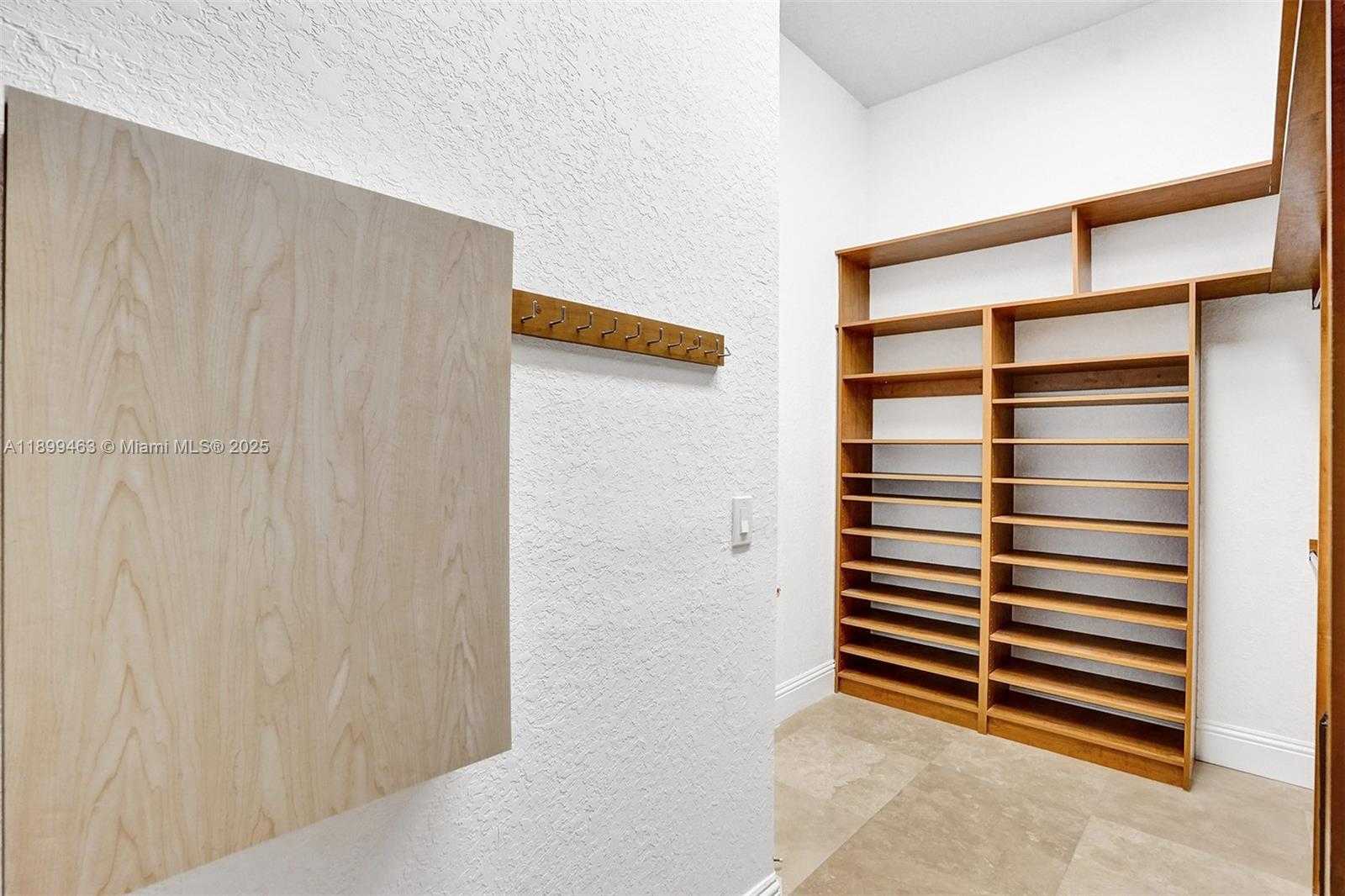 Small Image of 13751 PINE MEADOW CT, Davie Number 80