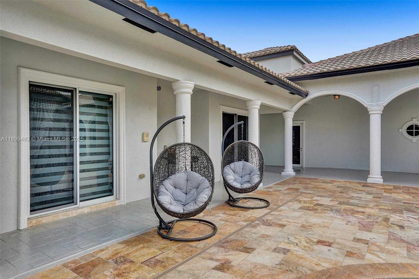 Small Image of 13751 PINE MEADOW CT, Davie Number 84
