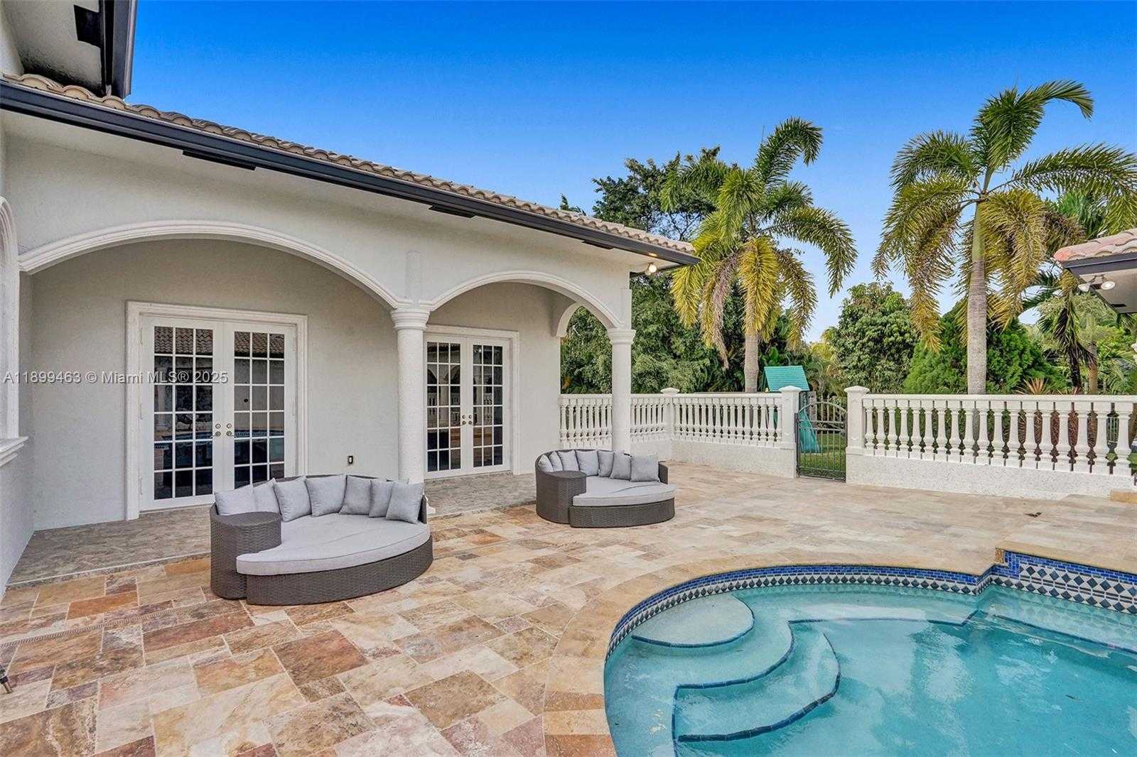 Small Image of 13751 PINE MEADOW CT, Davie Number 86