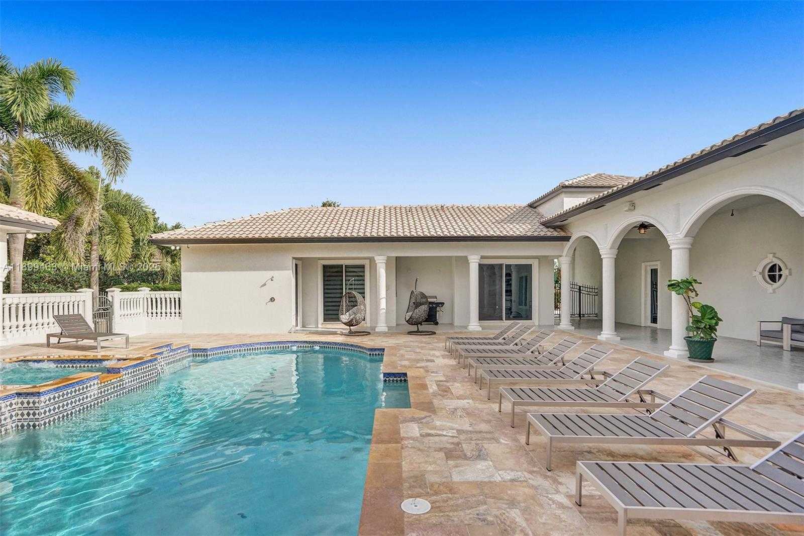 Small Image of 13751 PINE MEADOW CT, Davie Number 88