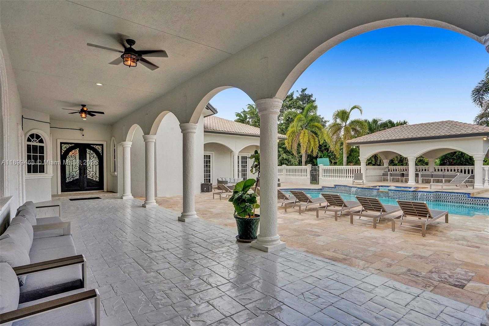 Small Image of 13751 PINE MEADOW CT, Davie Number 89