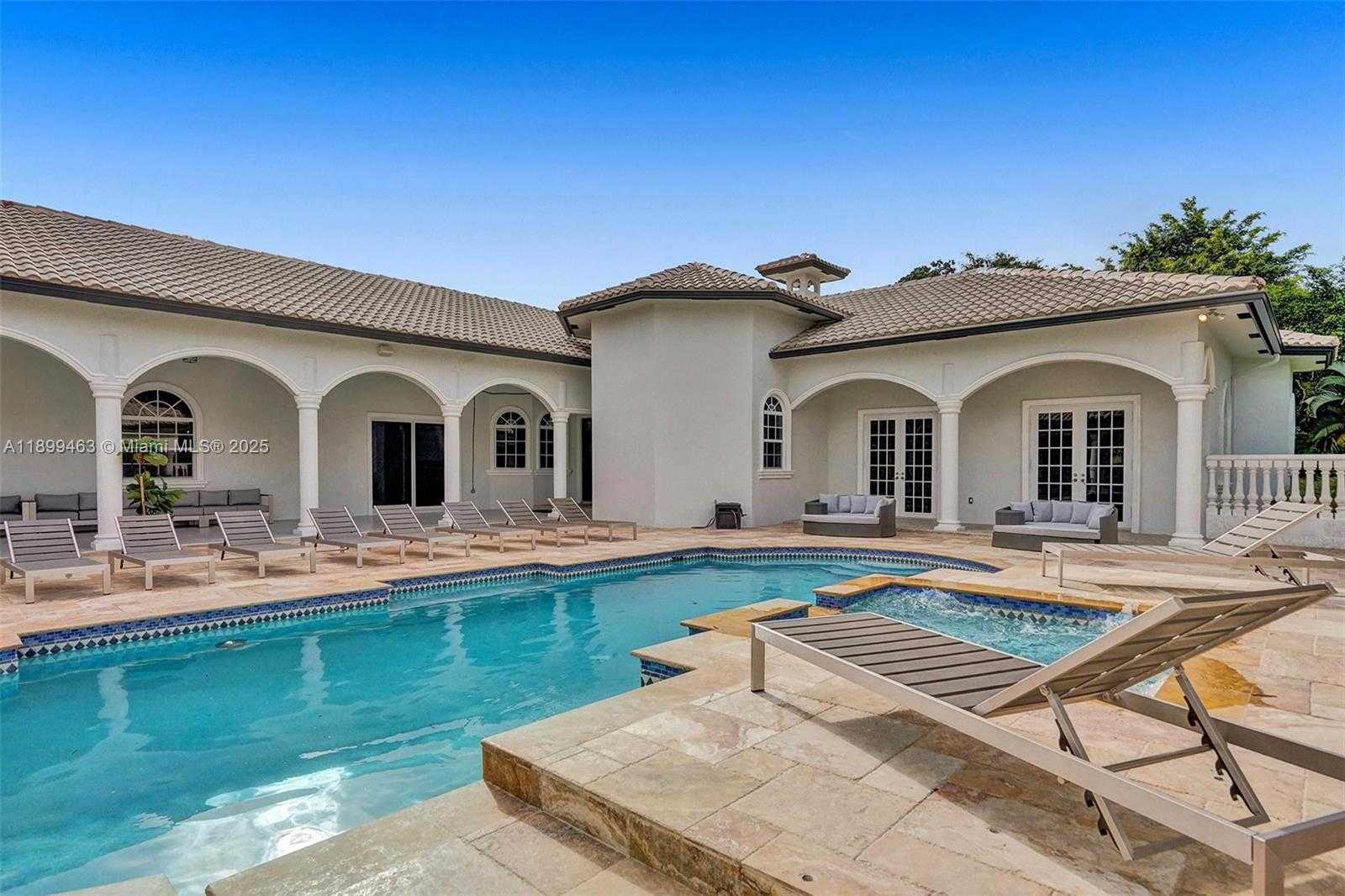 Small Image of 13751 PINE MEADOW CT, Davie Number 90