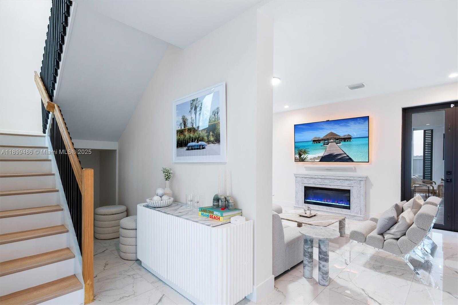 Small Image of 10940 SOUTH WEST 180TH ST, Miami Number 10
