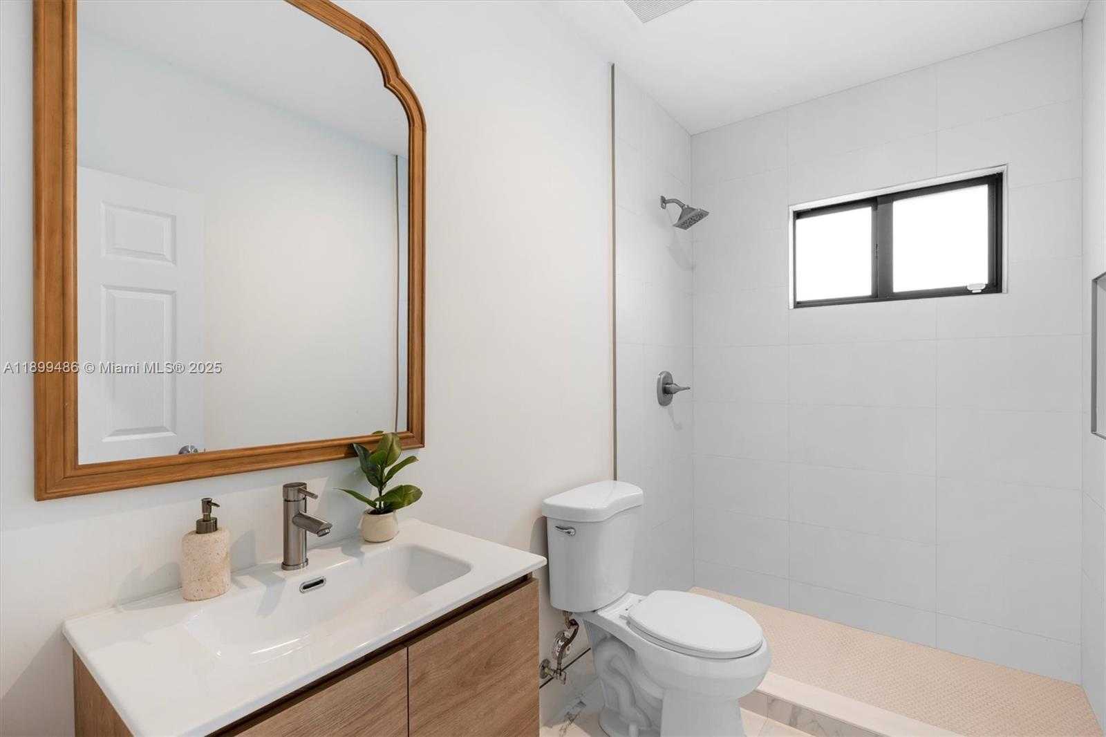 Small Image of 10940 SOUTH WEST 180TH ST, Miami Number 23