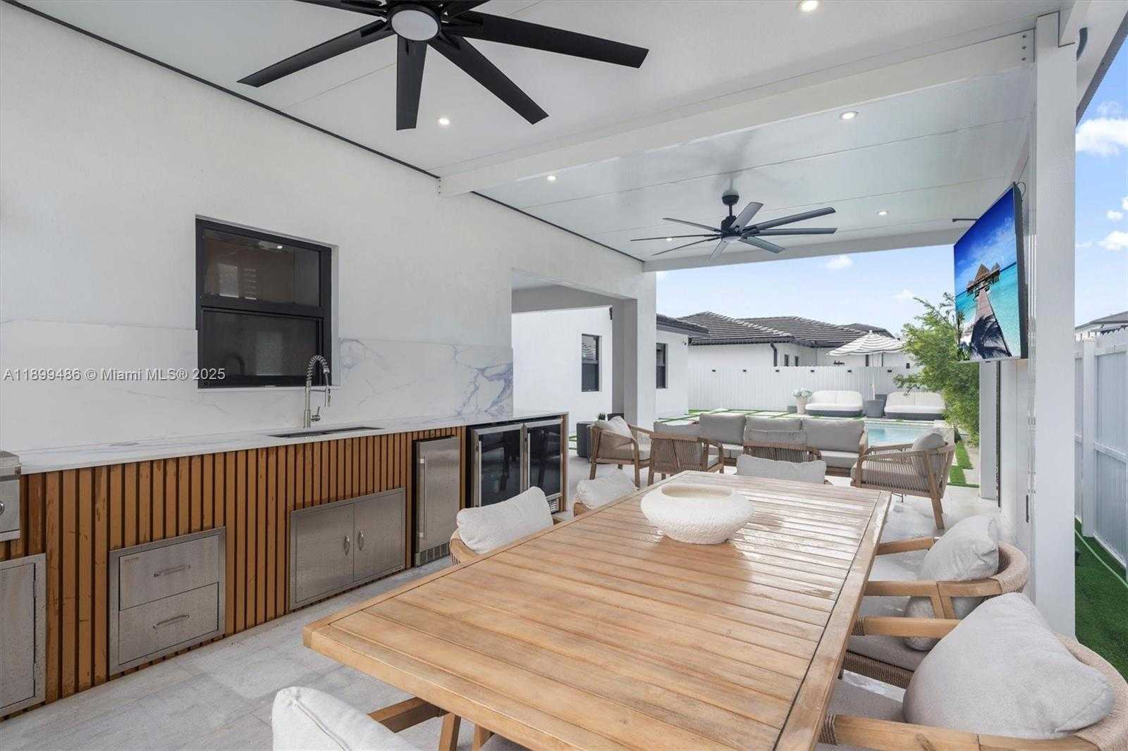 Small Image of 10940 SOUTH WEST 180TH ST, Miami Number 24
