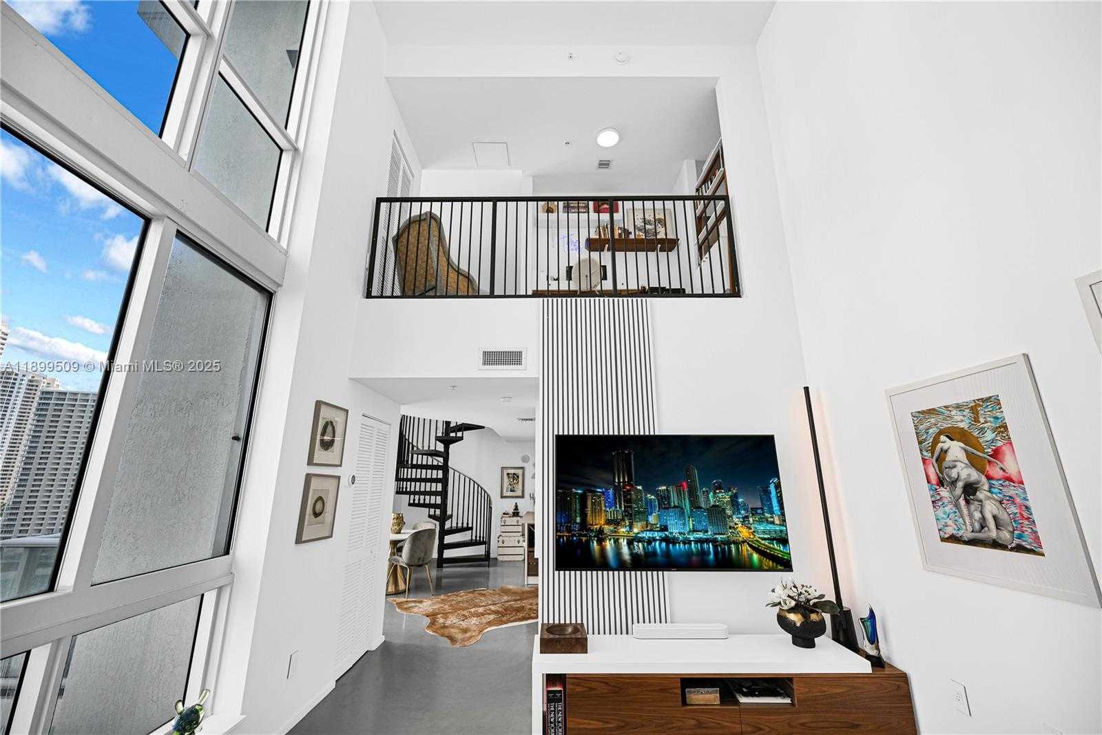 Small Image of 300 SOUTH BISCAYNE BLVD #L-1232, Miami Number 10