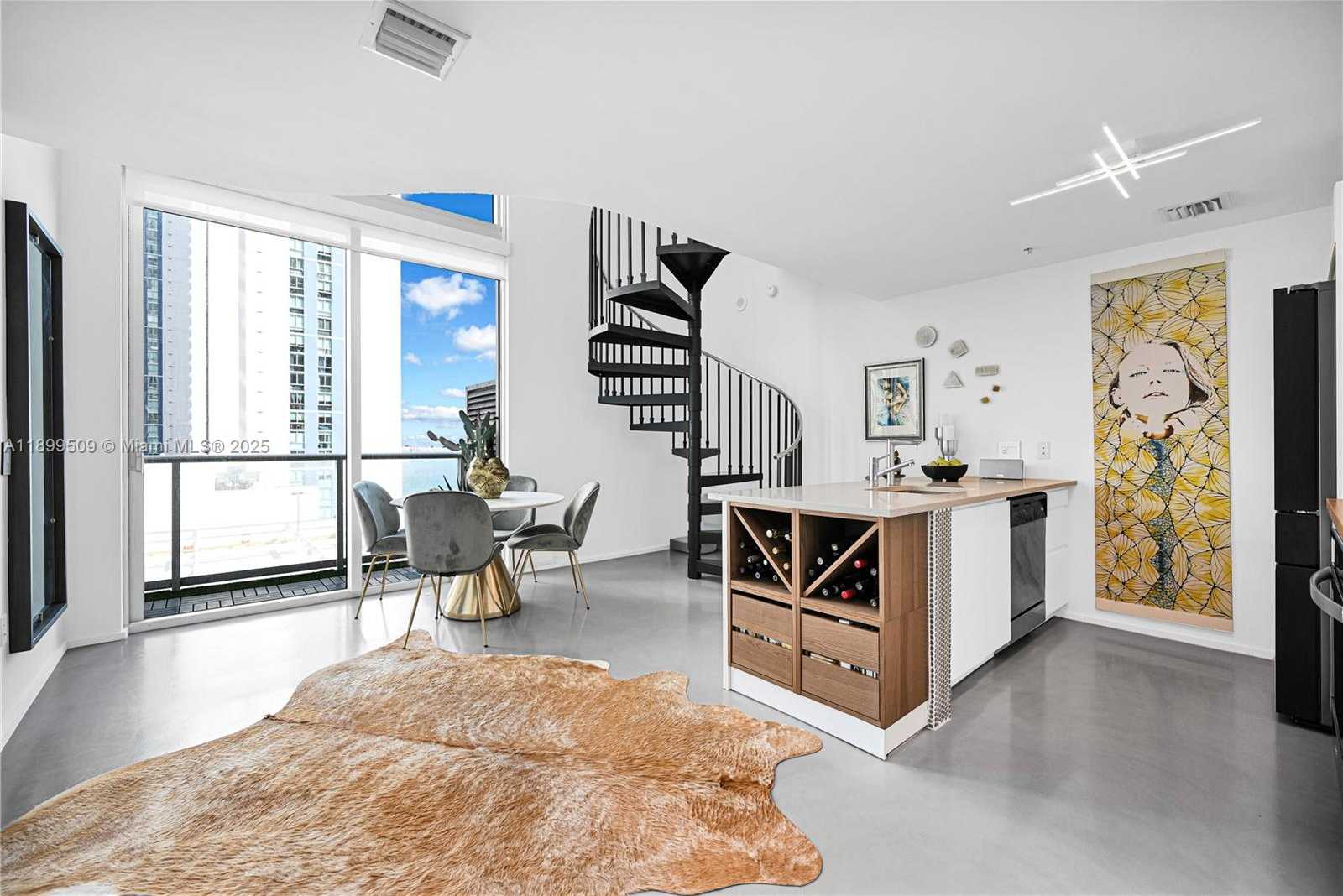 Small Image of 300 SOUTH BISCAYNE BLVD #L-1232, Miami Number 12